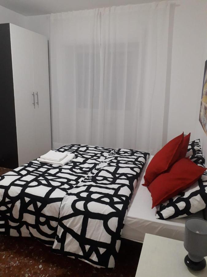 Centro Monti Tiburtini B&B Roma Exterior foto